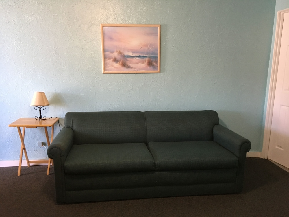 Harbor Mist Family Motel - photo 3