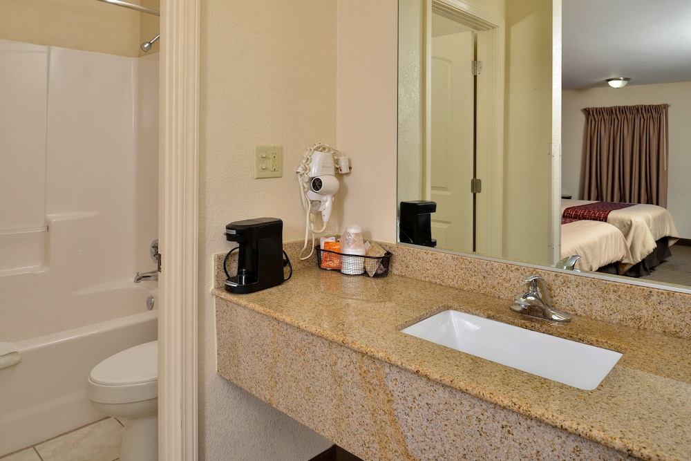 Red Roof Inn Dalton - photo 16