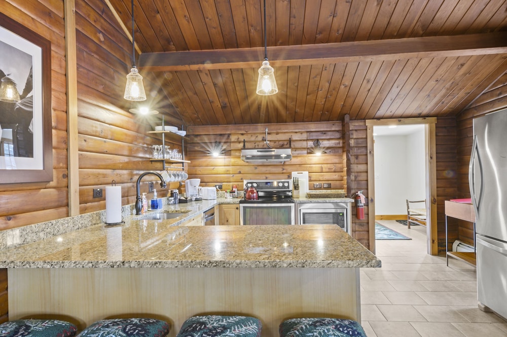 Brook Bound Inn - photo 49