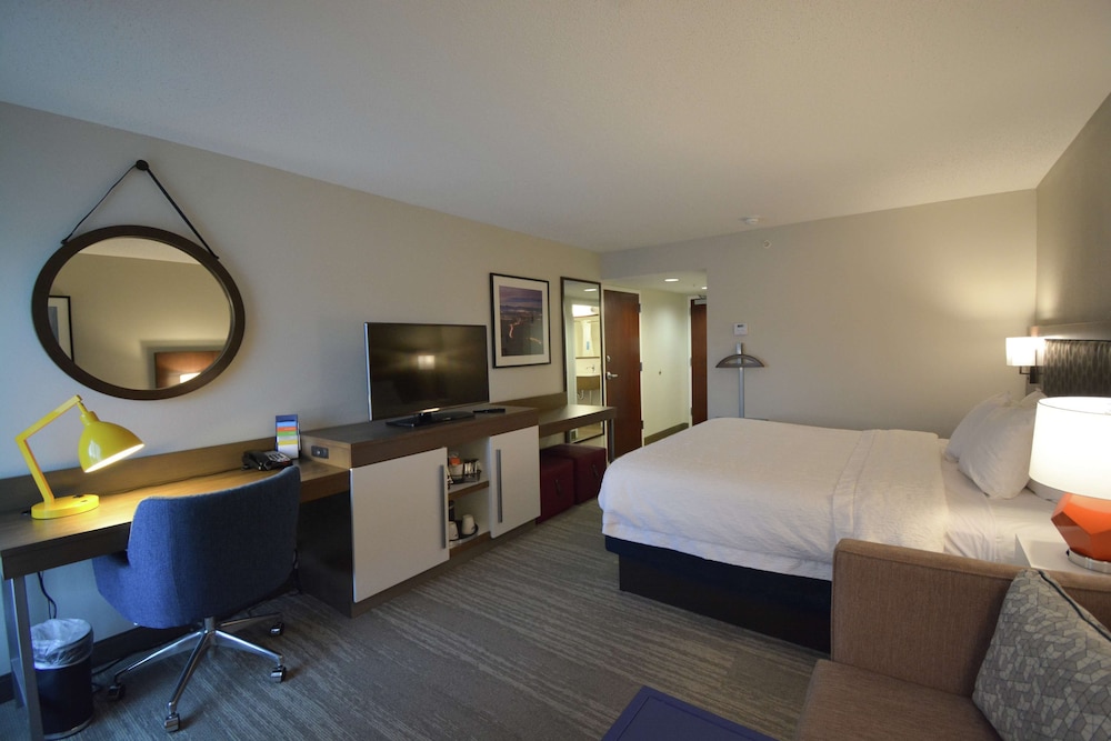 Hampton Inn Salem East Electric Road - photo 10