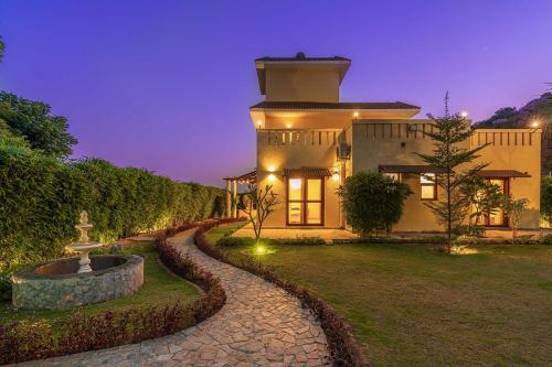 Bliss In The Woods by VEO Part of StayVista