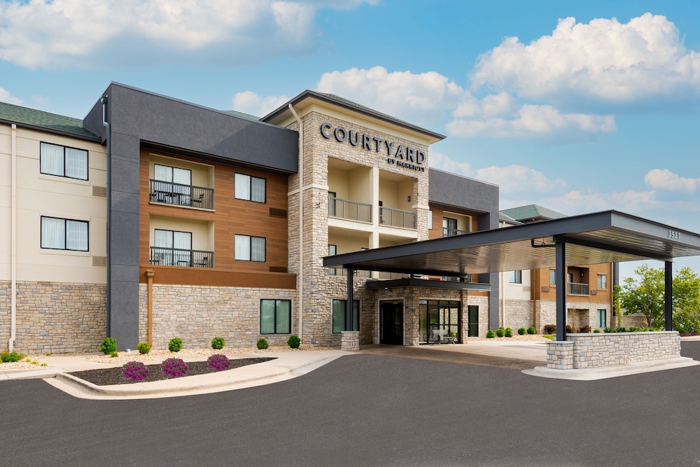 Courtyard by Marriott Springfield Airport - photo 2