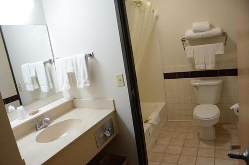 FairBridge Inn & Suites in Thorp WI - photo 20