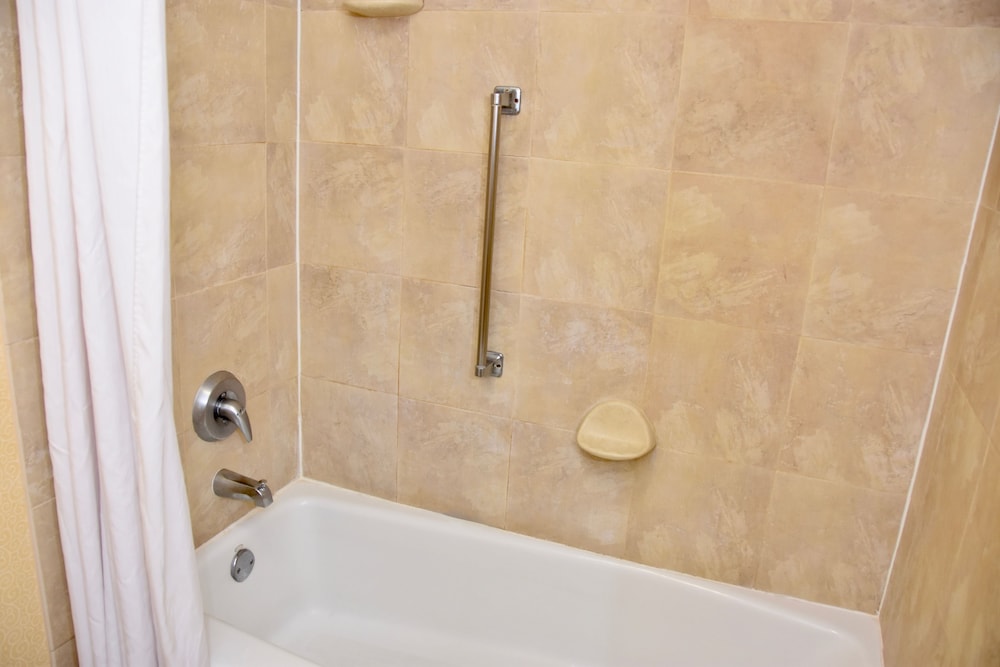 Days Inn by Wyndham Las Cruces - photo 20