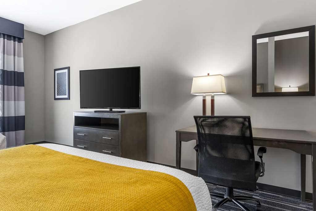 Best Western Plus Cranberry Pittsburgh North - photo 20