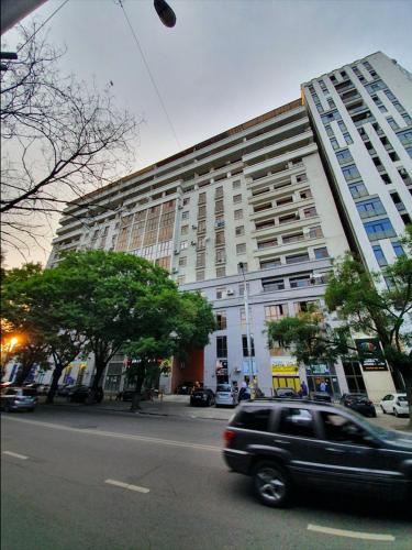 5 Rooms near 300 Aragveli metro station