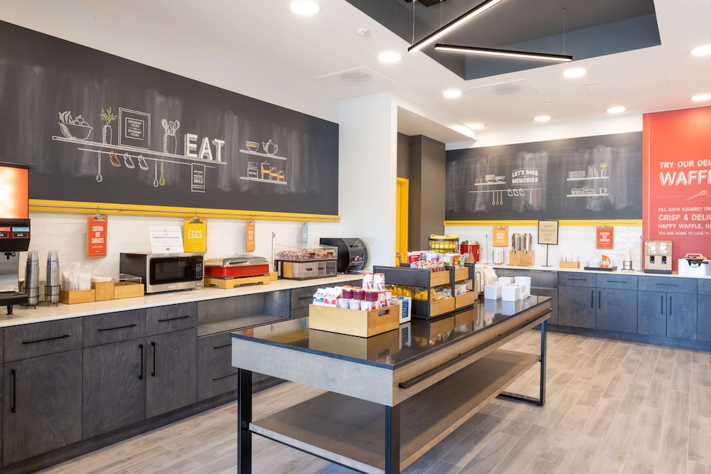 Hampton Inn Verona at Turning Stone - photo 19