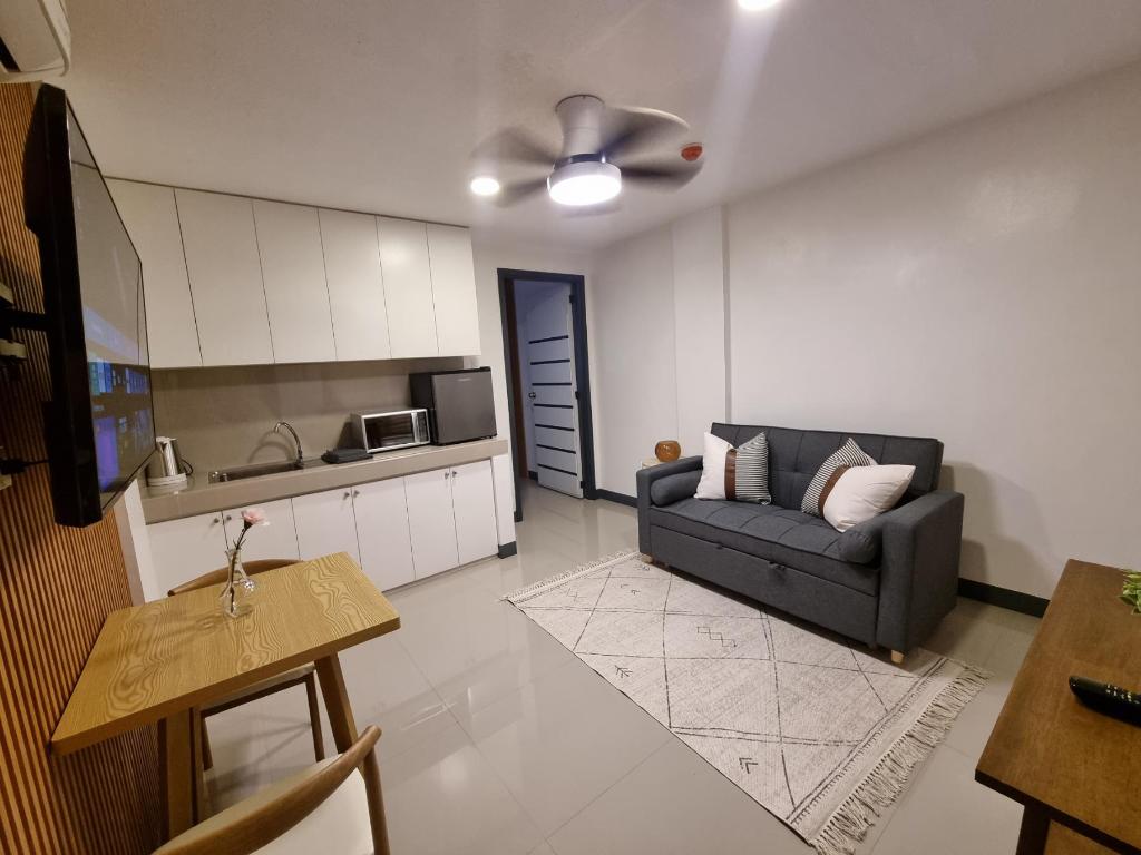 Flat 35 Unit 3C — Manila — photo 4