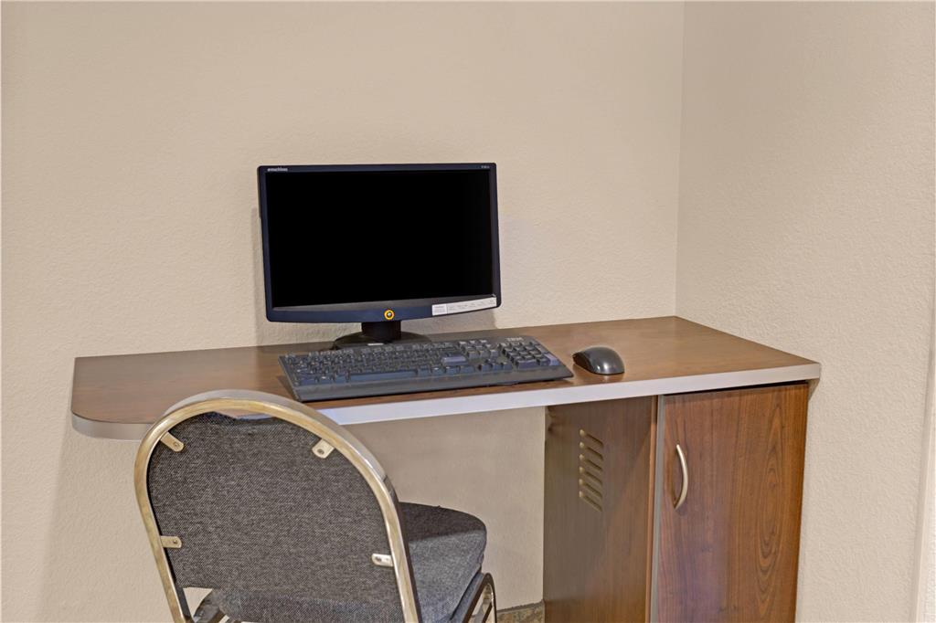 Microtel Inn & Suites by Wyndham Cheyenne - photo 54