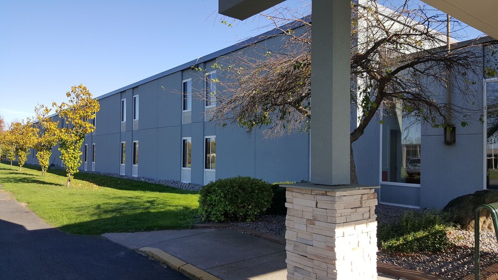 Motel6 Oriskany NY - photo 46