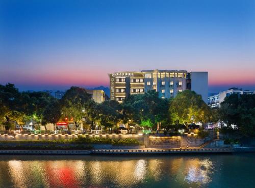 Riverbank Hotel in Guilin, People's Republic of China