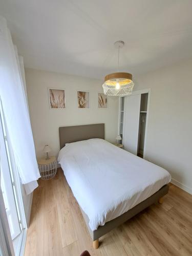 H tel Restaurant du Fronton in Biarritz, France