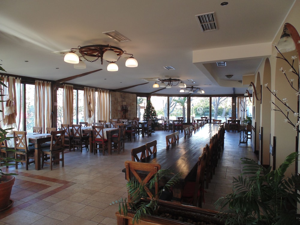 Fortuna Hotel & Restaurant — 4-Star Luxury Hotel in Policnik, Croatia