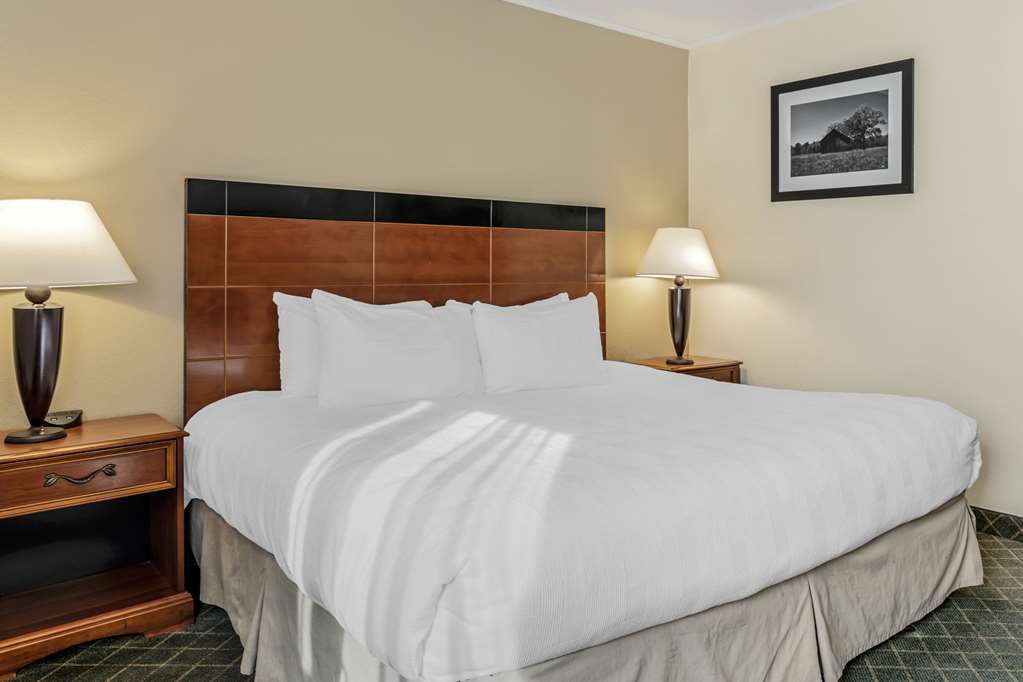Best Western Plus Augusta Civic Center Inn - photo 31