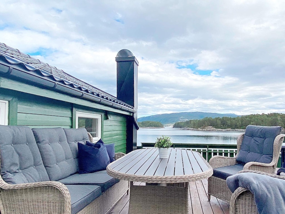 6 Person Holiday Home In Lindas 13607264 — Lindas
