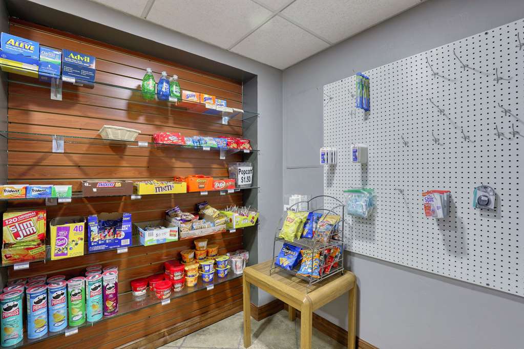 Quality Inn & Suites Green Bay Downtown - photo 64