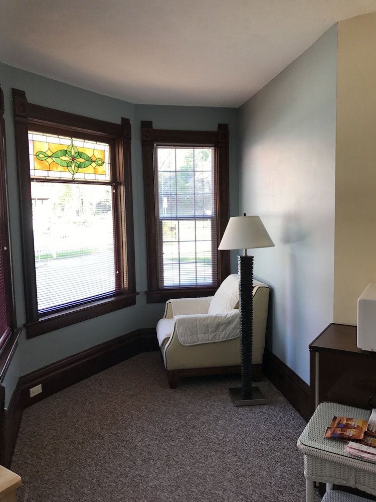 The Harbor Light Inn - photo 19