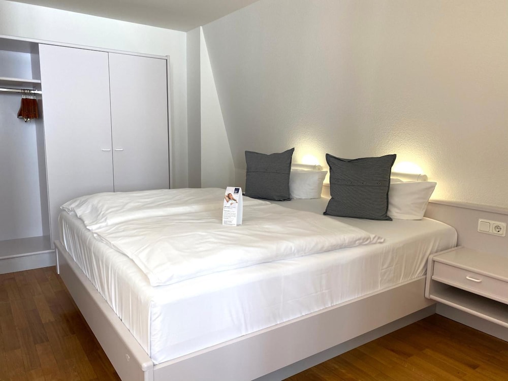 Pension Am Meer — 4-Star Luxury Hotel in Ostseebad Sellin, Germany