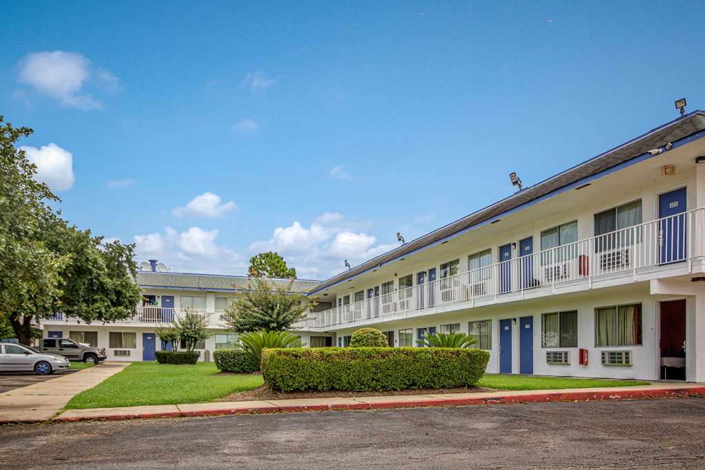Motel 6 Conroe TX - photo 4