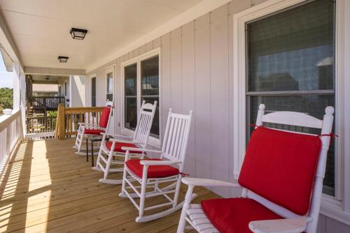 Shorebird by Oak Island Accommodations - photo 22