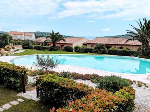 Boutique Apartment no 24 with Sea View and large Pool — 4-Star Luxury Hotel in Santa Teresa Gallura, Italy