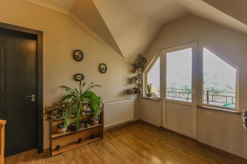 Apartment Gardens 44
