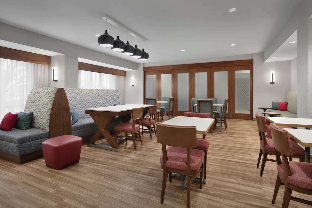 Hampton Inn Yorkville - photo 2