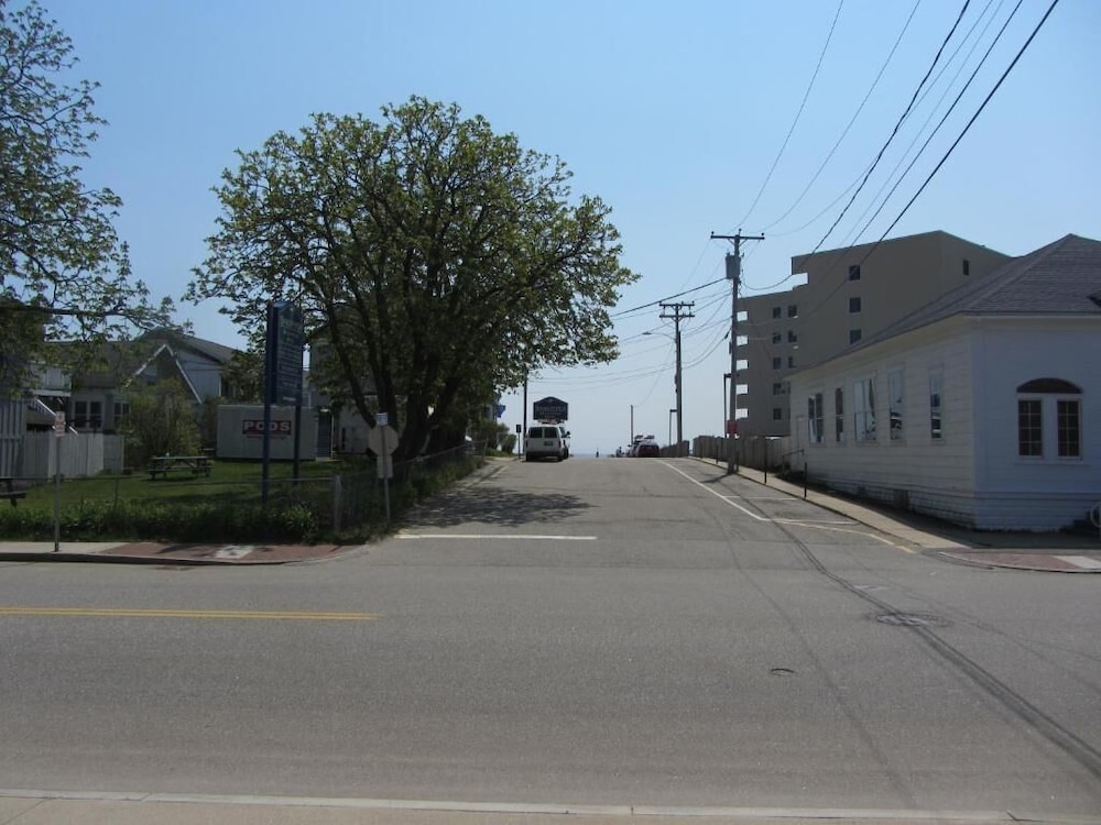 Green Dolphin Motel - photo 72
