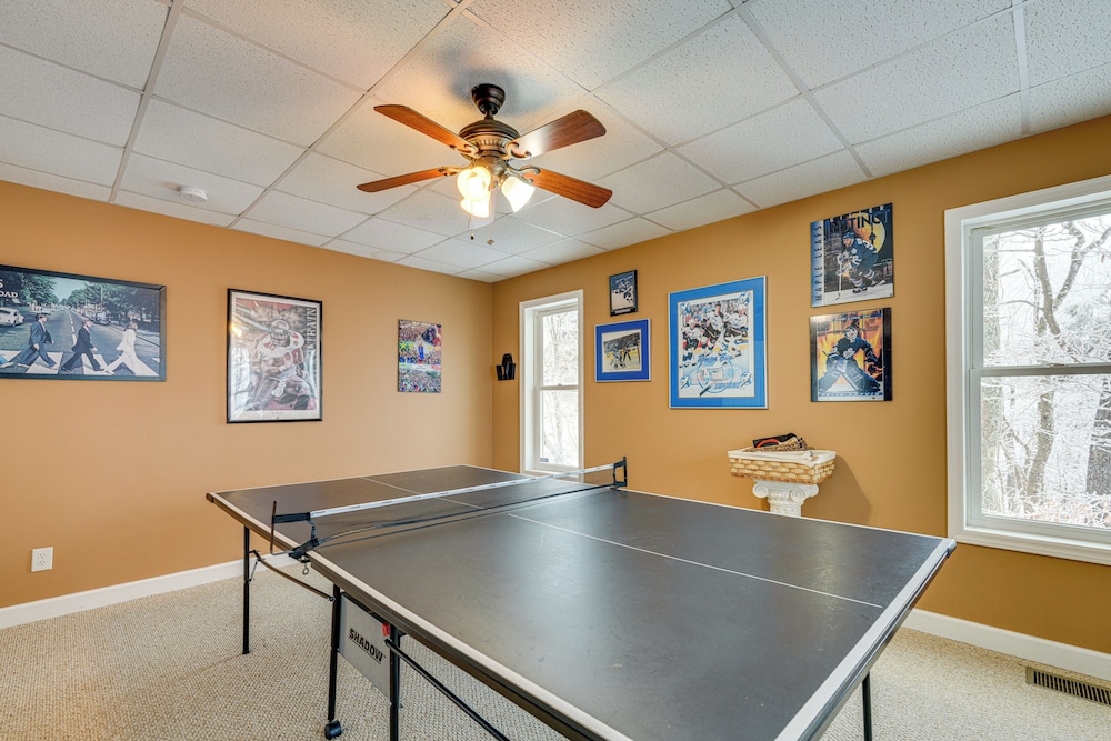 2 Mi to Ski Resort: Beech Mtn Home w Fire Pit - photo 25