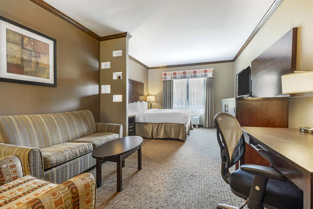 Best Western Plus Texoma Hotel & Suites - photo 20