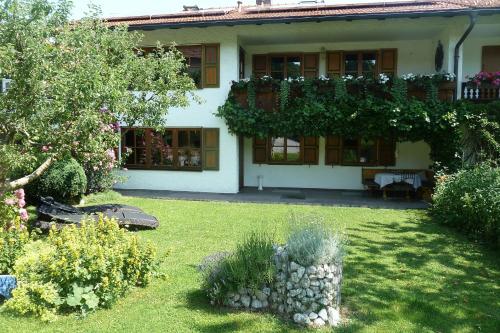 Ferienwohnung Kathi — 4-Star Luxury Hotel in Samerberg, Germany