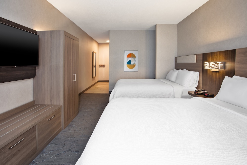 Holiday Inn Express Hotel & Suites Belleville by IHG - photo 22