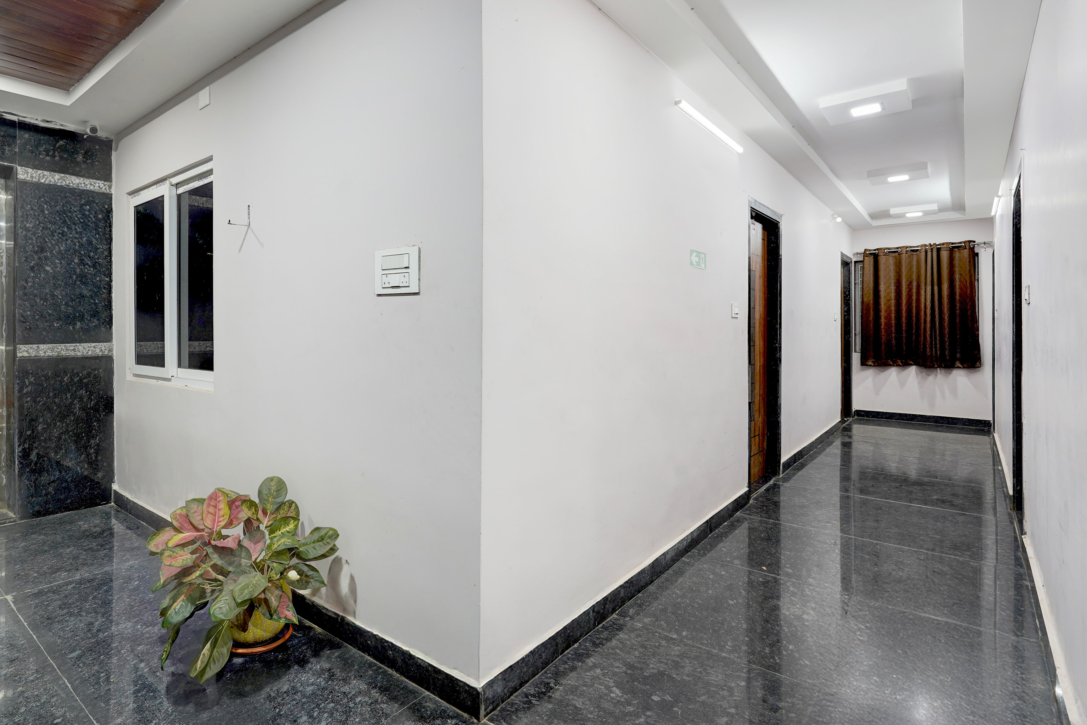 Super Collection O Mini Bypass Nellore Road Formerly AMR Guest Inn — 4-Star Luxury Hotel in Nellore, India