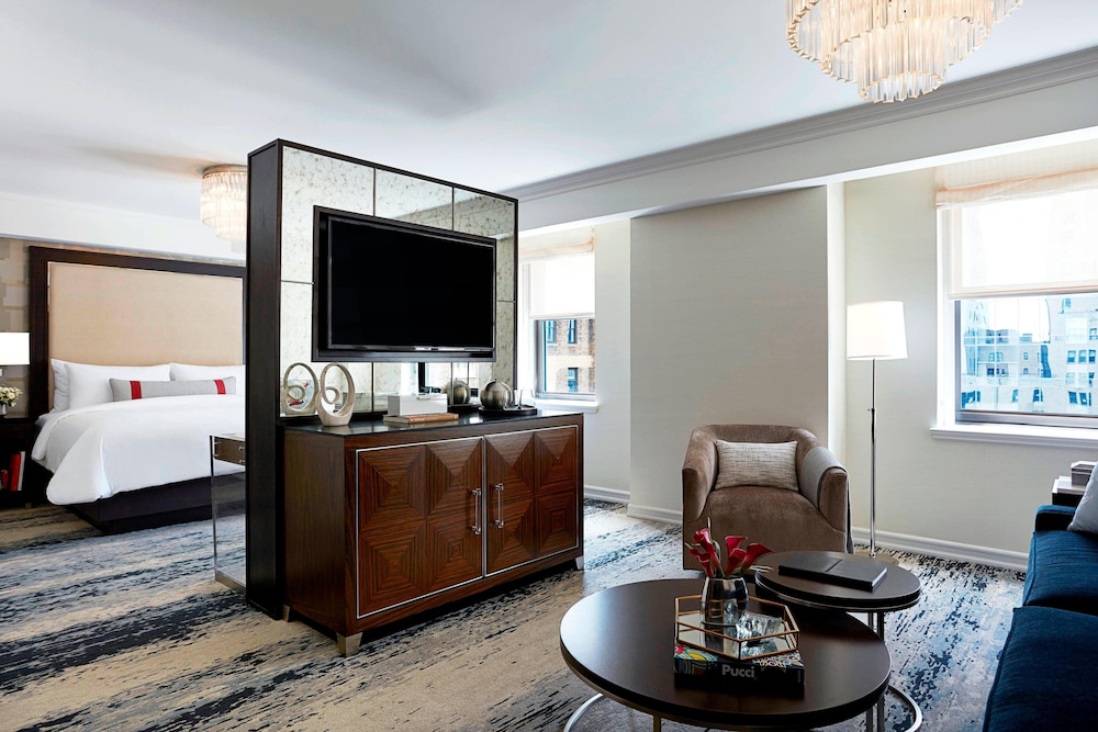 JW Marriott Essex House New York - photo 18