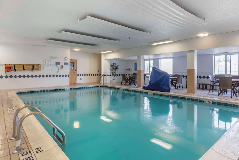 Comfort Inn Charlotte - photo 20