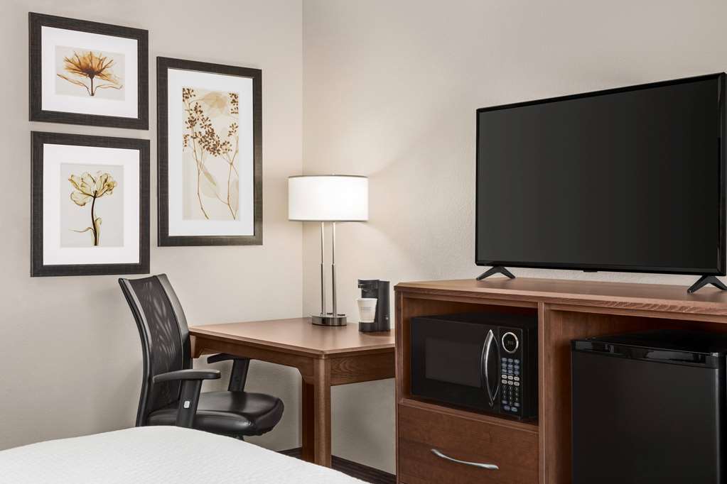 AmericInn by Wyndham Baudette - photo 30