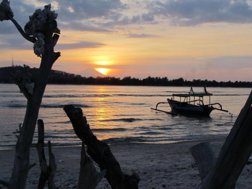 Breathe Villa Meno — 4-Star Luxury Hotel in Gili Trawangan, Indonesia