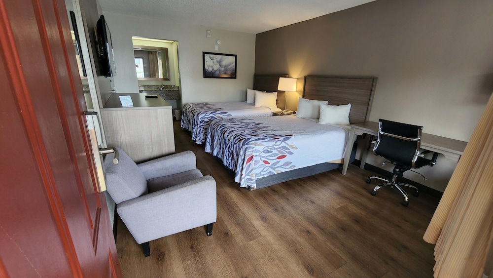 Red Roof Inn Perry - photo 8