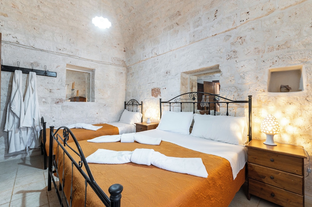 Casale Valle degli Ulivi — 4-Star Luxury Hotel in Ostuni, Italy