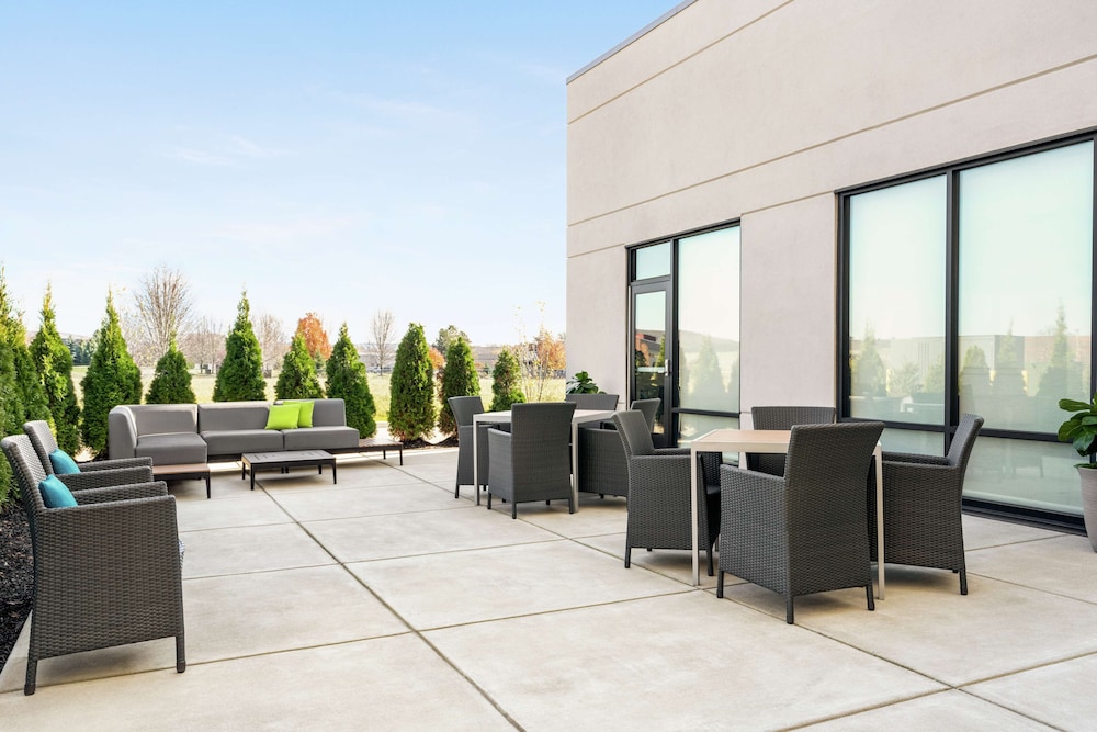 Hampton Inn & Suites Olean - photo 70