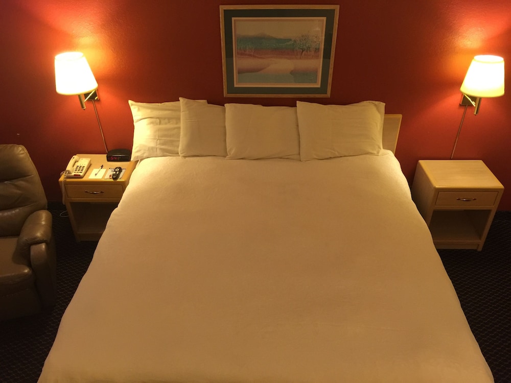 Americas Best Value Inn Garden City - photo 9