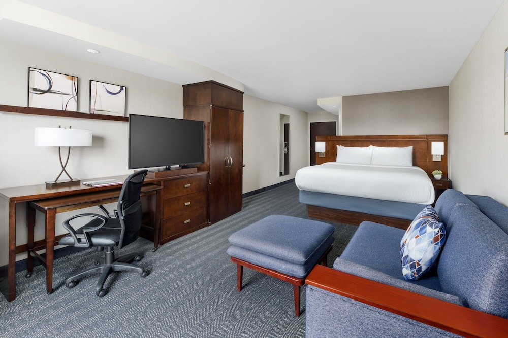 Courtyard by Marriott Keene Downtown - photo 14
