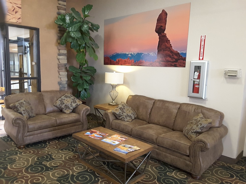Inn at the Canyons - photo 7