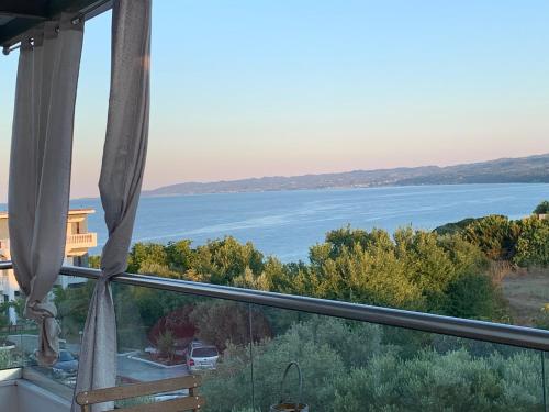 Villa Evita penthouse 53m2 Athytos astonishing sea view — 4-Star Luxury Hotel in Afytos, Greece
