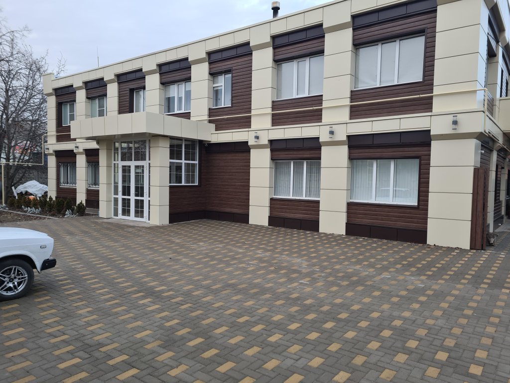Gostinichnyij Kompleks Petrovskij Hotel — Tikhoretsk