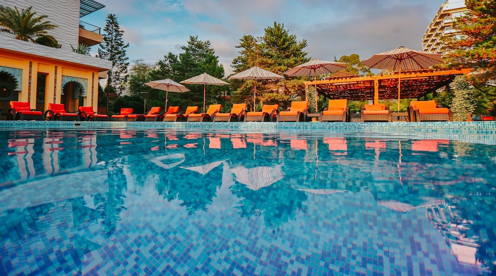 Dreamland Oasis Hotel Chakvi