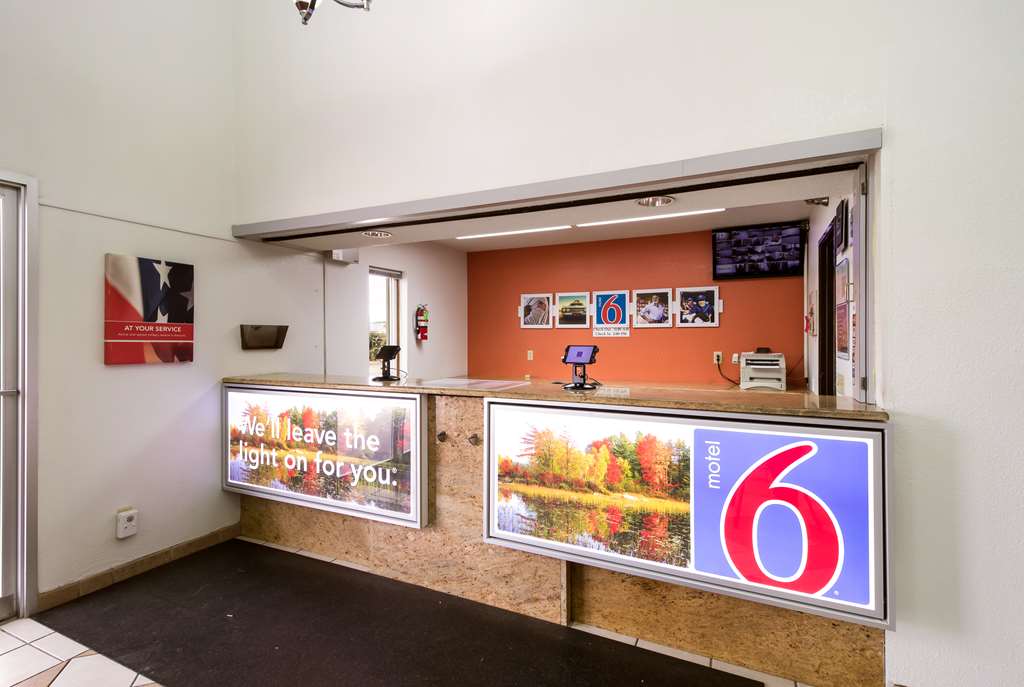 Motel6 Davenport IA - photo 23