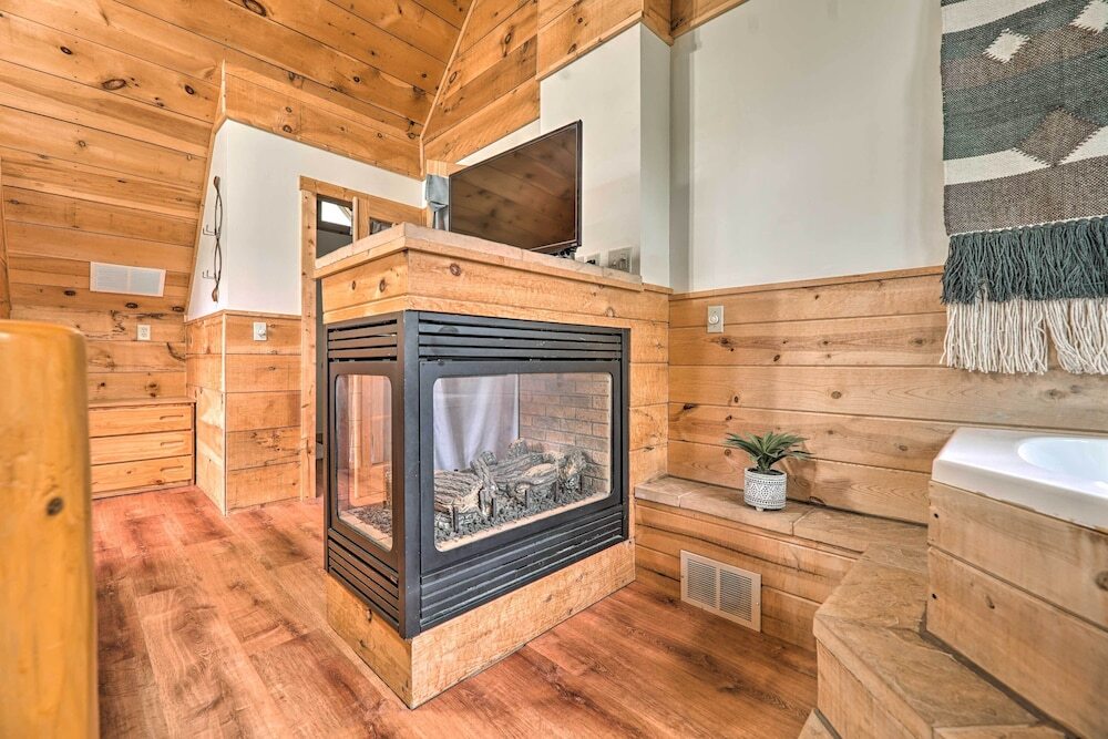 Cozy Retreat with Porch and Double JJ Resort Access - photo 19