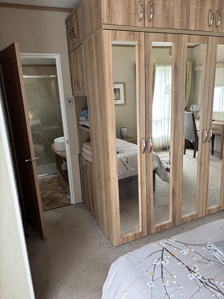 Edinburgh Lodge sleeps 6 pet Friendly beach&views — 4-Star Luxury Hotel in Prestonpans, United Kingdom