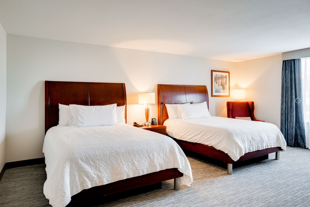 Hilton Garden Inn Milwaukee Airport - photo 10